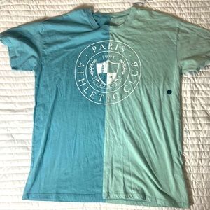 Unisex Hollister New With Tag Paris graphic tees sz L